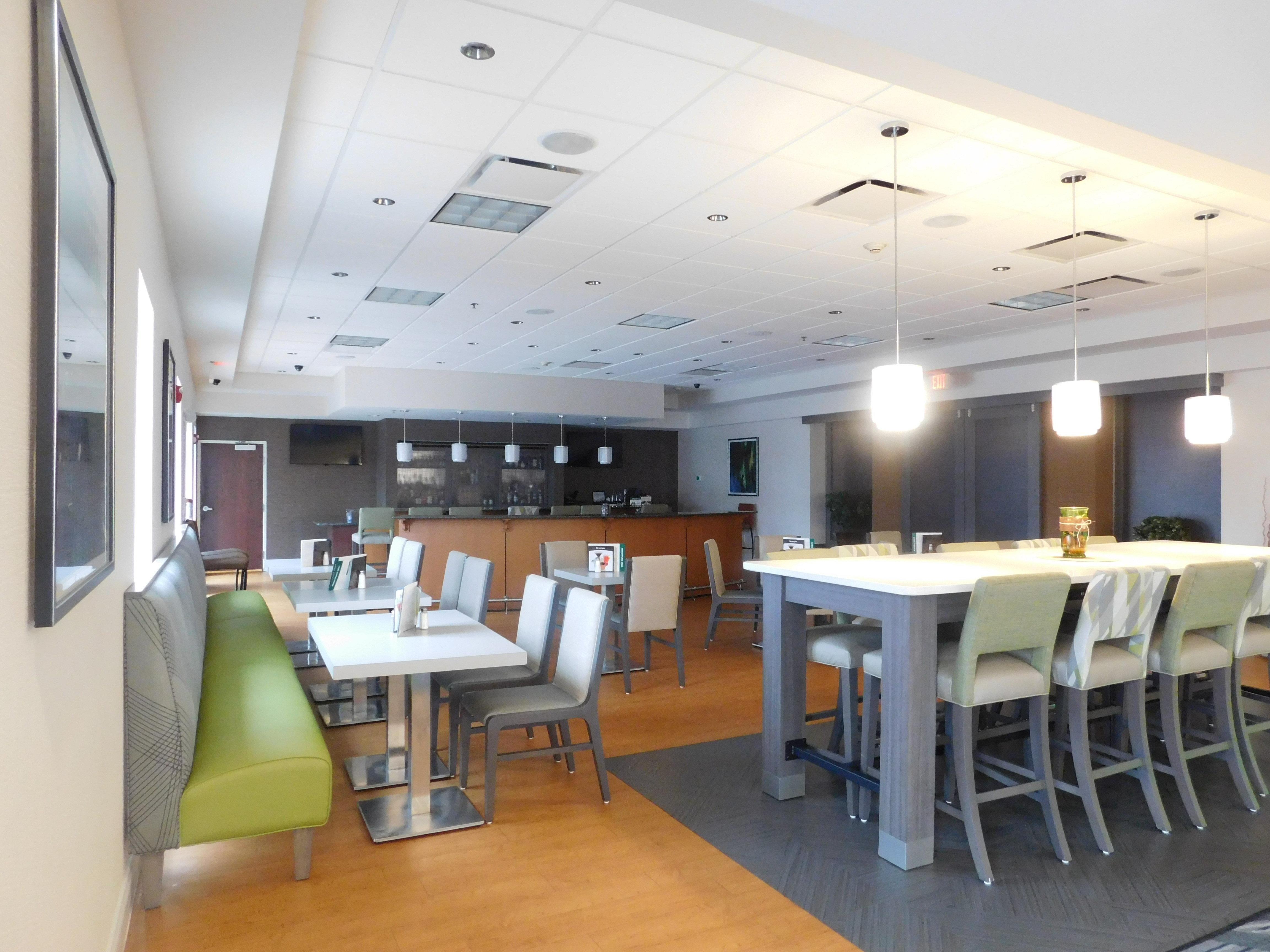 Holiday Inn Hotel & Suites Rochester - Marketplace By Ihg Ngoại thất bức ảnh