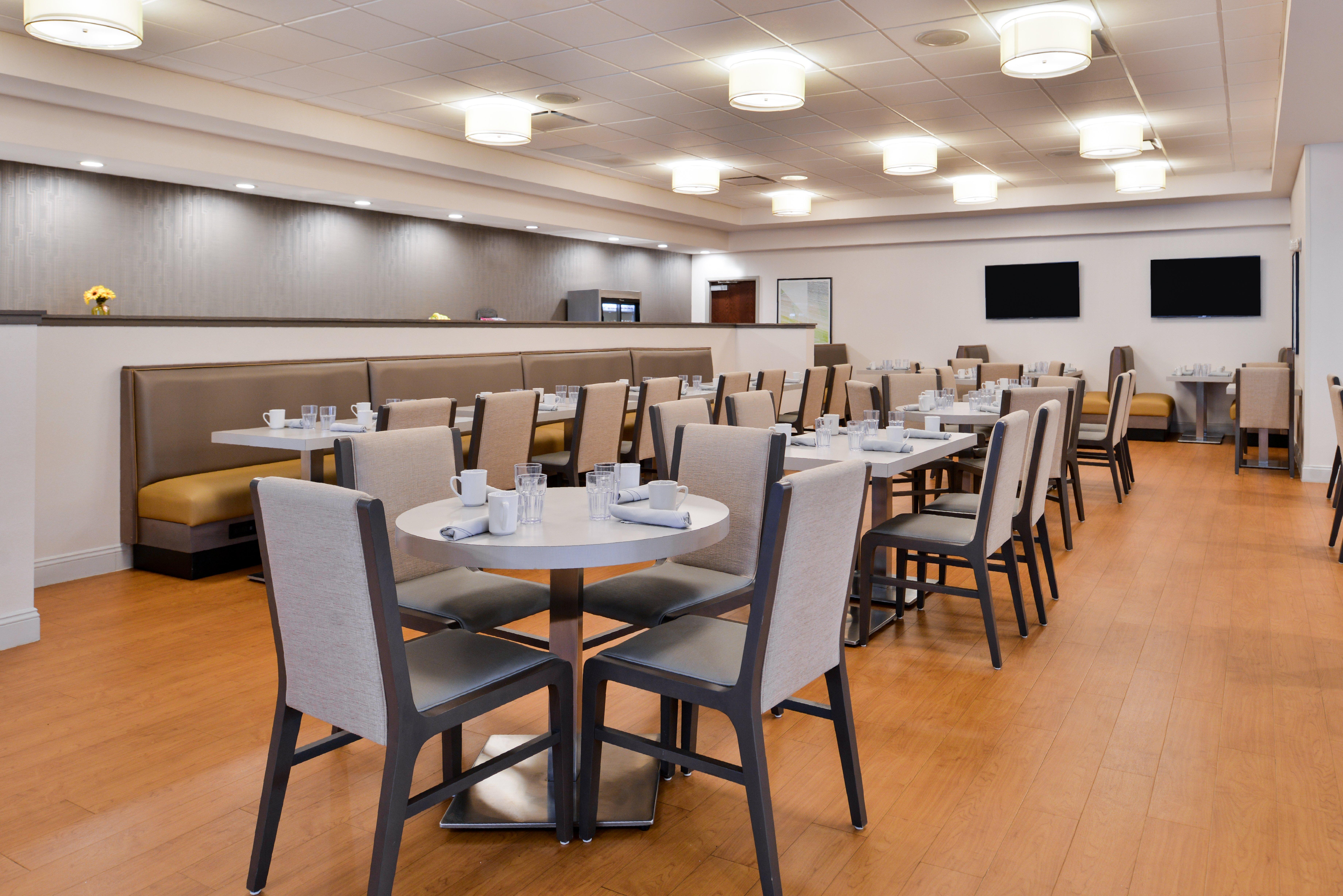 Holiday Inn Hotel & Suites Rochester - Marketplace By Ihg Ngoại thất bức ảnh